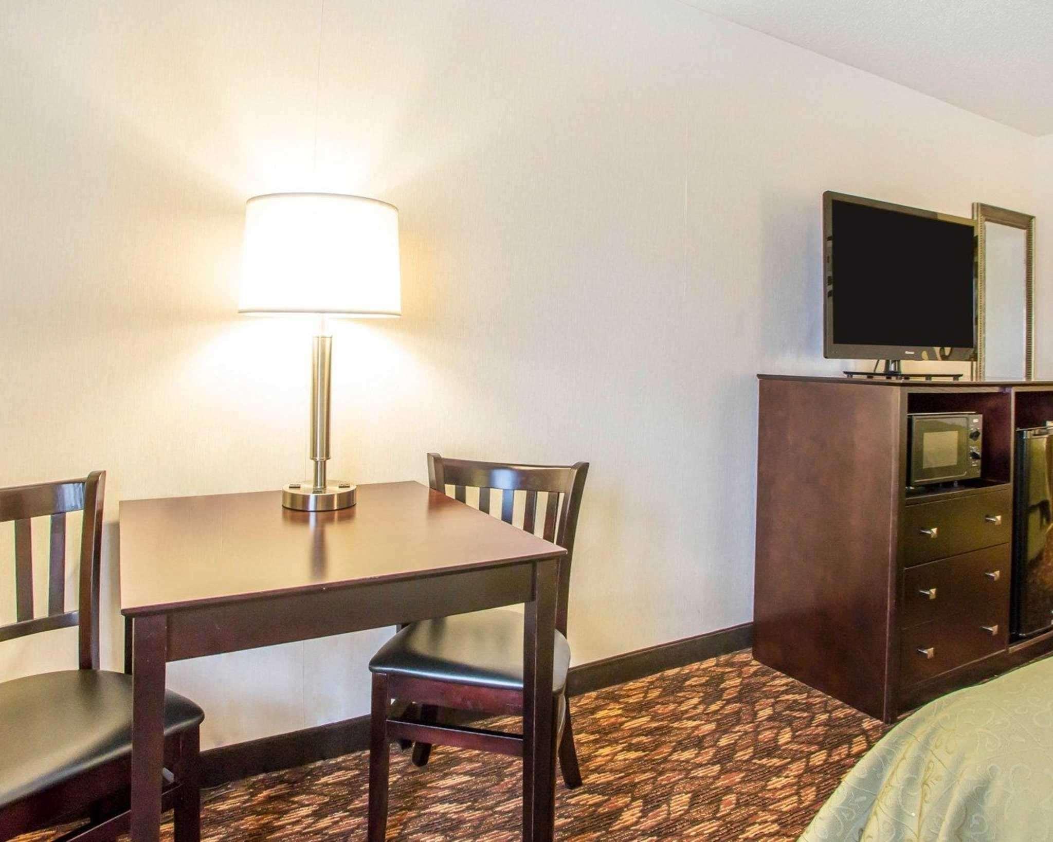 Quality Inn Villa Nova Εξωτερικό φωτογραφία