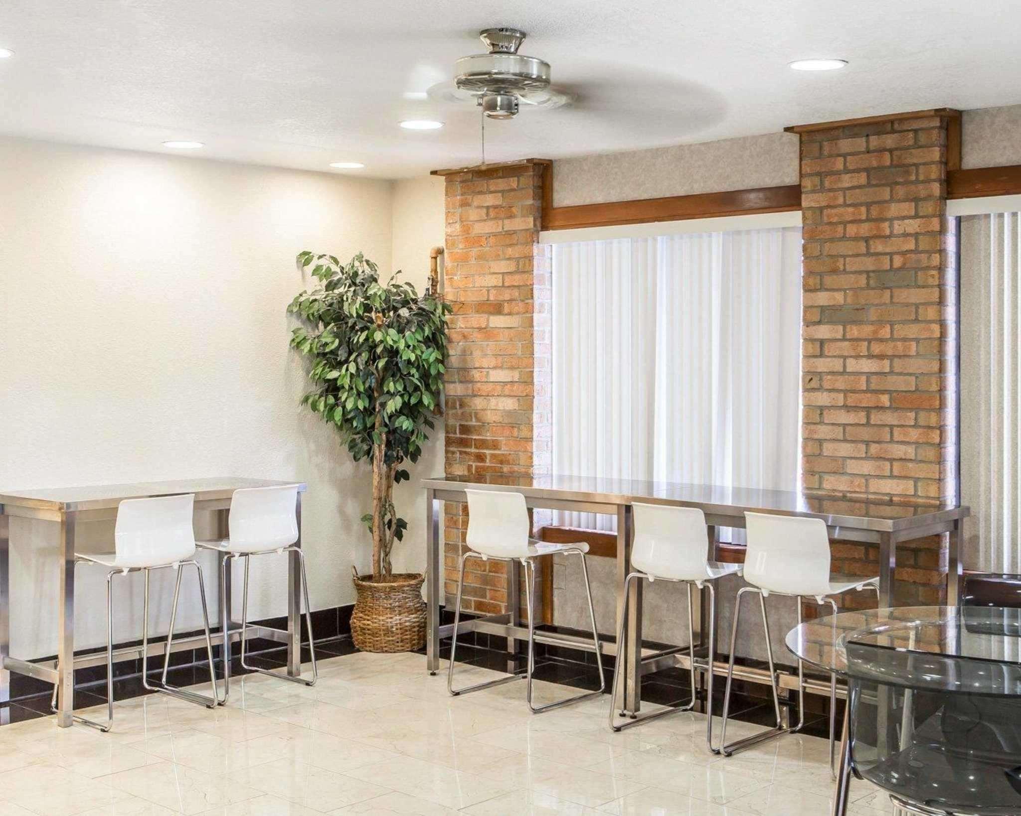 Quality Inn Villa Nova Εξωτερικό φωτογραφία